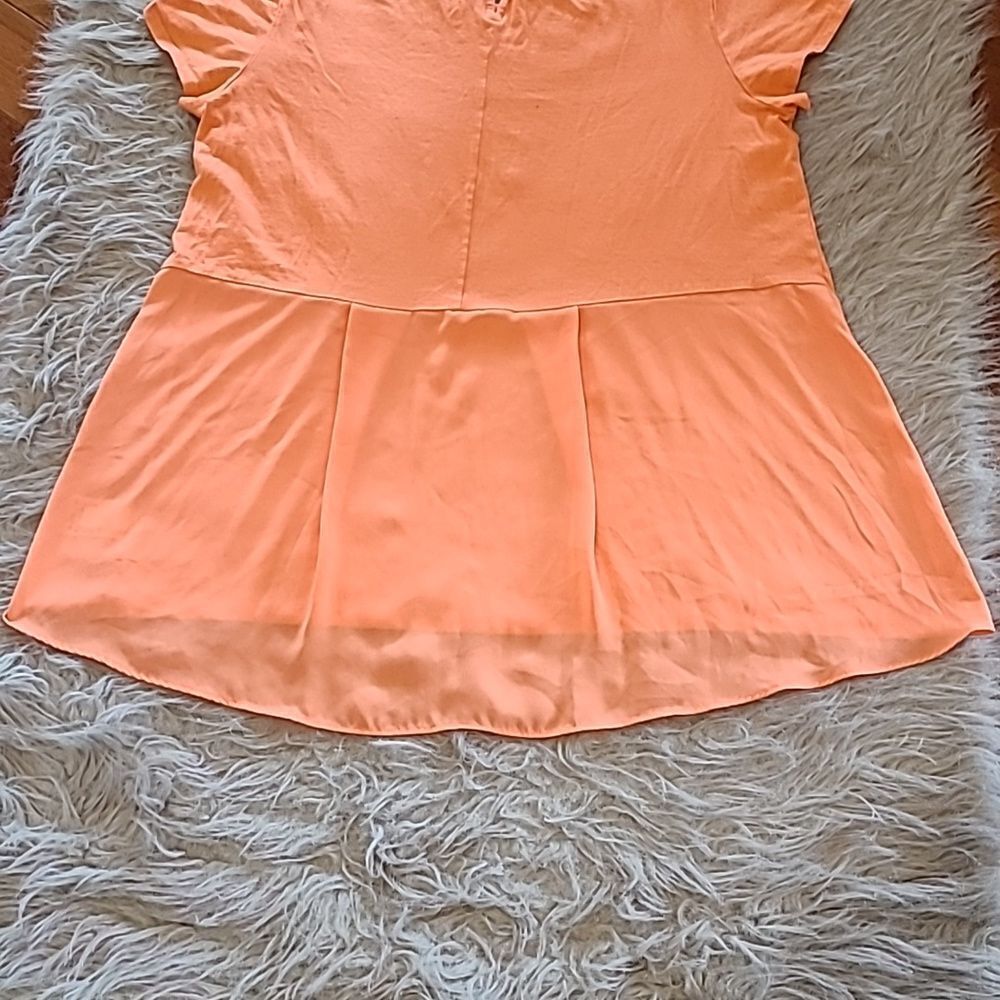 Lands end bright orange soft cotton stretch‎ tshirt with flowy back size large - Picture 7 of 8